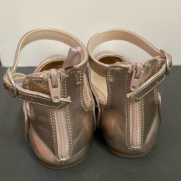 GAP gold pointed toe dress shoes with straps - Picture 4 of 7